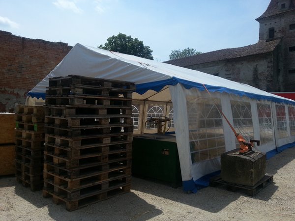 Aufbauen fürs Volkstanzfest - Tag 3: Montag